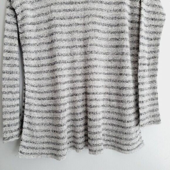 VOLCOM Striped High Low Hem Knit Sweater Oversized Gray Sz S - Picture 6 of 8